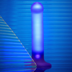 Светящийся фаллоимитатор Strap-on-me Glow-Led Dildo - size M Светящийся фаллоимитатор Strap-on-me Glow-Led Dildo - size M