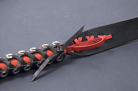 Чёрный кожаный хлыст  Язык страсти  - 120 см.