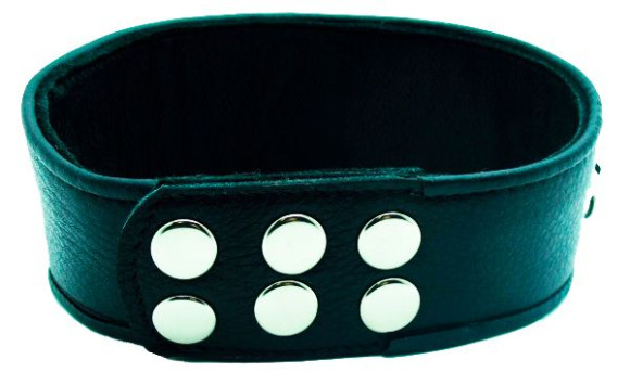 Чёрный кожаный ошейник с полукольцами и клёпками Чёрный кожаный ошейник с полукольцами и клёпками