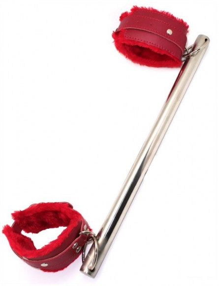 Распорка на руки с красными наручниками Распорка на руки с красными наручниками