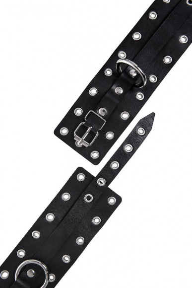 Черные однослойные оковы с люверсами Черные однослойные оковы с люверсами
